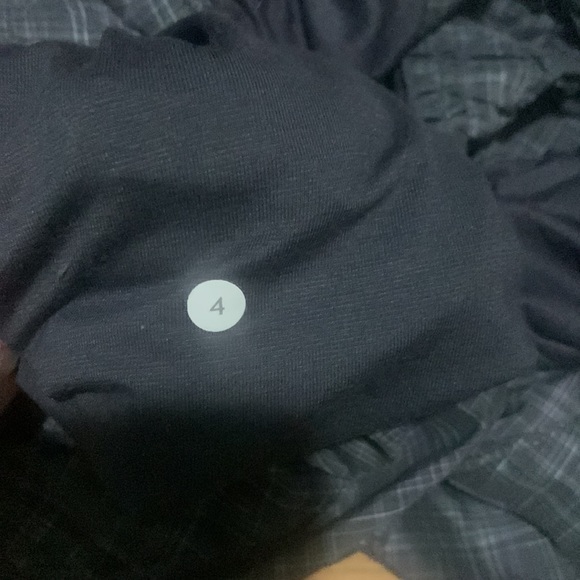 Size four lululemon spring jacket - Picture 7 of 7